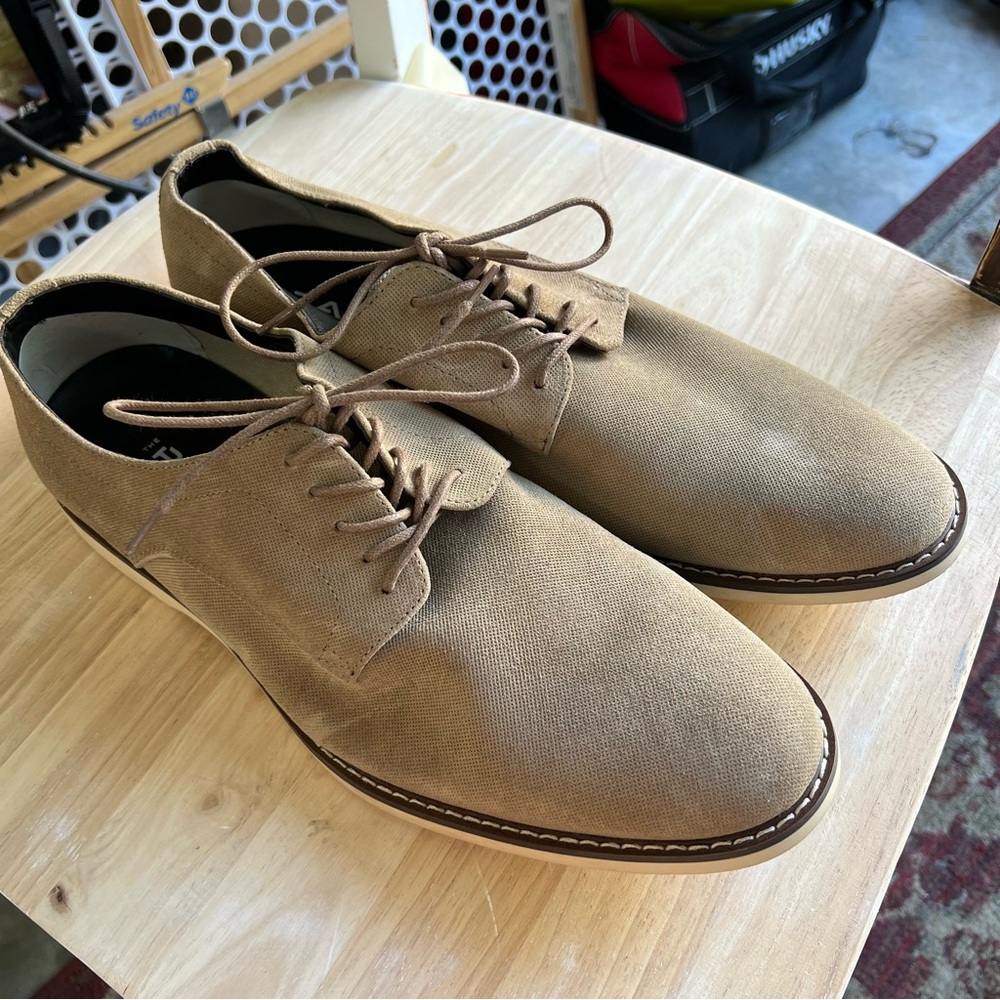 The Rail Tan Oxfords with Classic Design